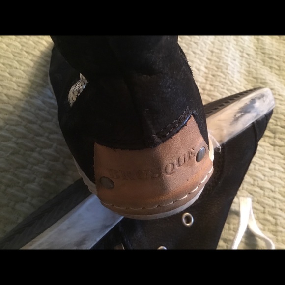 Shoes - Picture 4 of 5